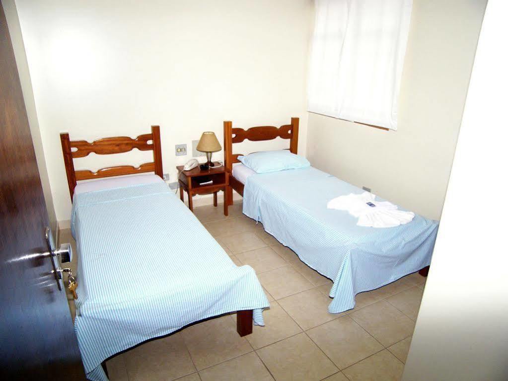 Hotel Families Uberlandia Bagian luar foto