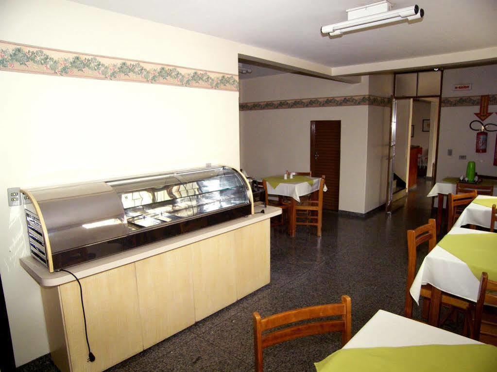 Hotel Families Uberlandia Bagian luar foto